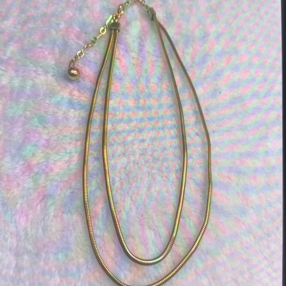Chic Gold Necklace - Picture 2 of 6